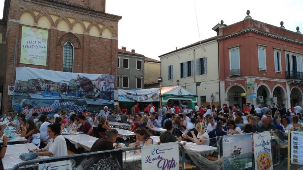 specialità chioggiotte stand durante la sagra del pesce a Chioggia